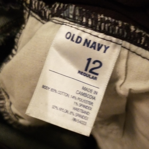 Old Navy Maternity Jeans - Picture 8 of 8